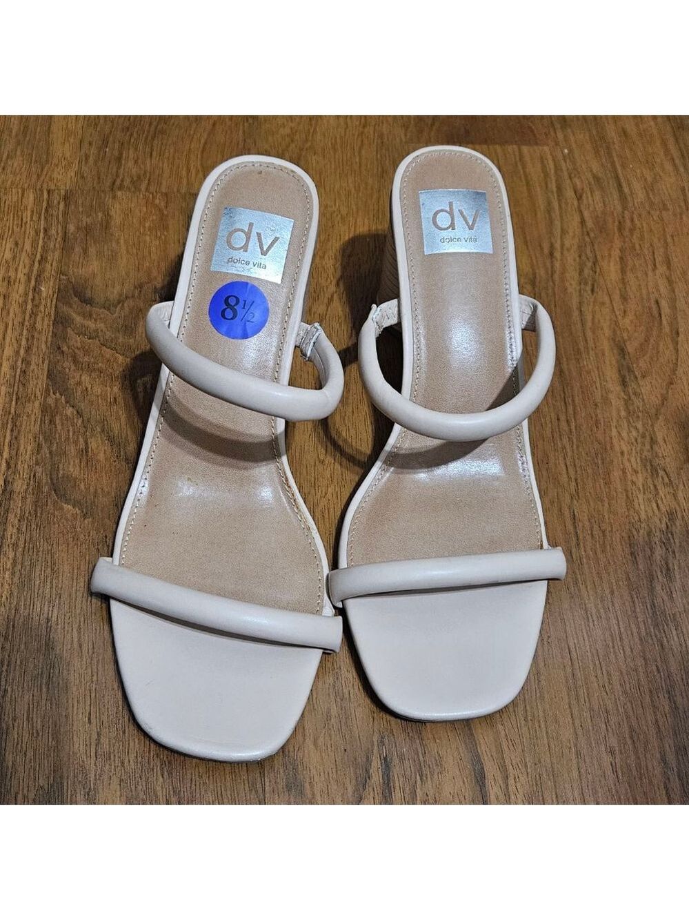 Dolce Vita Women's Beige Slip On Sandals Sz 8.5 - Picture 2 of 6